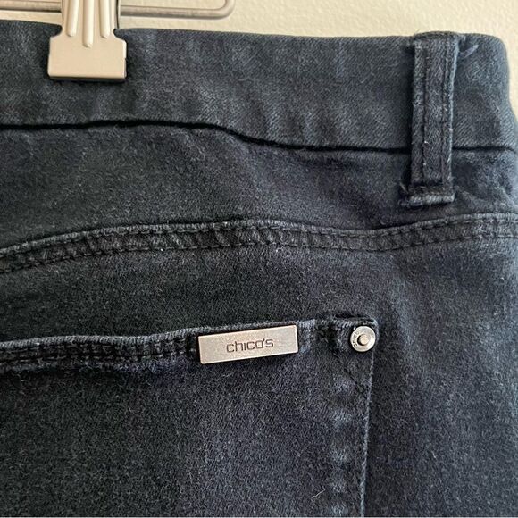 Chico’s SO SLIMMING GIRLFRIEND ANKLE Jeans Sz 3 (Women’s XL/16) Black washed out - Picture 3 of 11